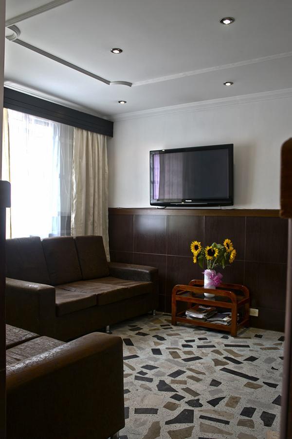 بوغوتا Hotel Villa Karina المظهر الخارجي الصورة
